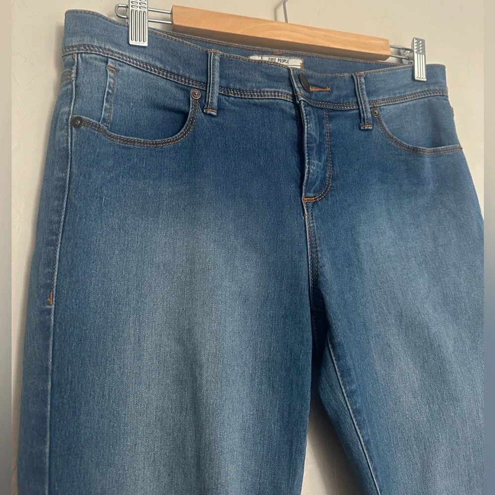Free People Mid Rise Skinny Ankle Length Jeans Size 28 EUC 61855-1651 5125